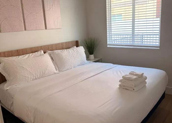 Apartment Arcadia Lite Unit 1 With Private Yard And Washer Dryer *