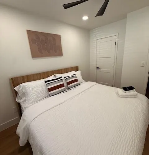Arcadia Lite Unit 1 With Private Yard And Washer Dryer *