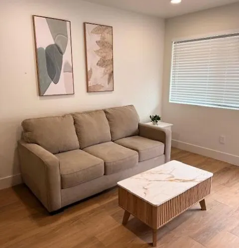 Arcadia Lite Unit 1 With Private Yard And Washer Dryer Apartment *