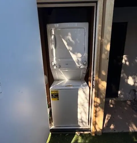 Apartment Arcadia Lite Unit 1 With Private Yard And Washer Dryer