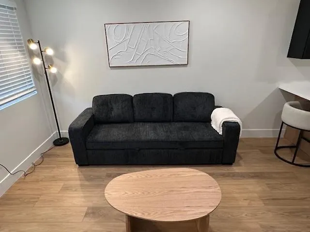 Arcadia Lite Unit 1 With Private Yard And Washer Dryer Apartment *