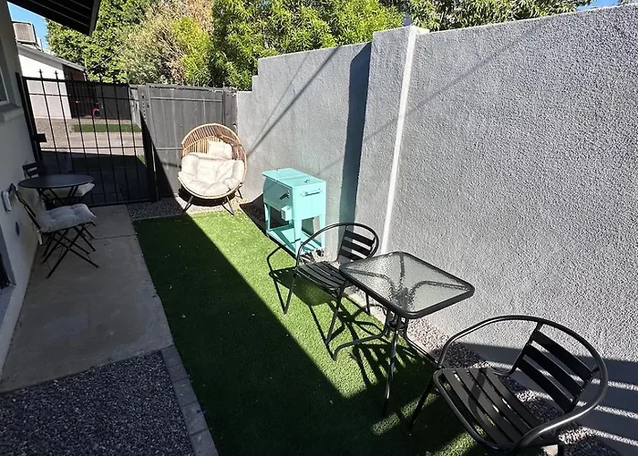 Apartment Arcadia Lite Unit 1 With Private Yard And Washer Dryer