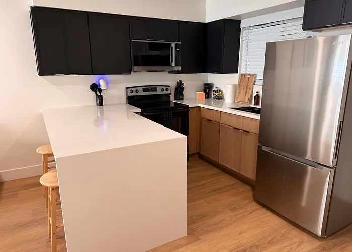 Arcadia Lite Unit 1 With Private Yard And Washer Dryer Apartment